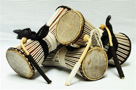 Ikoro: The Magical Talking Drum That Brought Justice to a Corrupt Village!